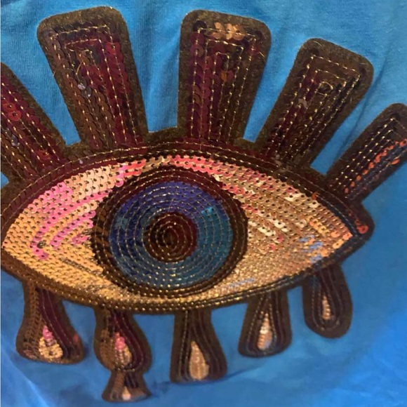 In2You Beaded Shoulders & Front of T-shirt Size Medium - Picture 4 of 4